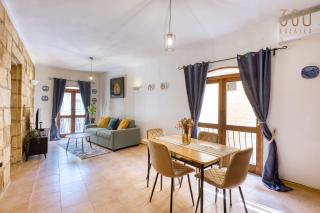 Sun-Drenched St Julians Apartment with Private Balcony and Ultra Fast WiFi - 1