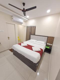 Apple Palace - Chennai - 2