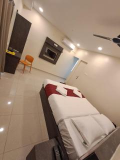 Apple Palace - Chennai - 1