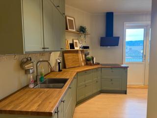 Central and newly renovated apartment near Solsiden - 5