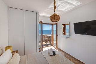 Villa Marelia - Seafront villa with infinity pool - 6