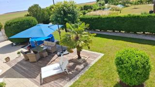 Halte détente chez Sylvie près A71 Bourges - chambres avec sauna, billard, repas sur demande - 1