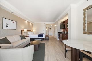 MGM SIGNATURE - Strip View Suite- FREE valet parking - 8