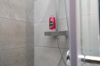 Penarth Getaway - Modern 2-Bed Flat! - 3