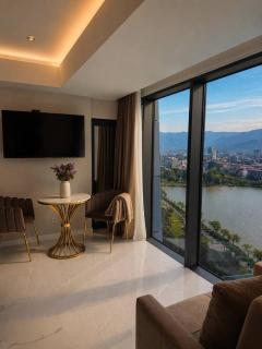 Deluxe Panoramic Lake&Sea View Apartment - 7
