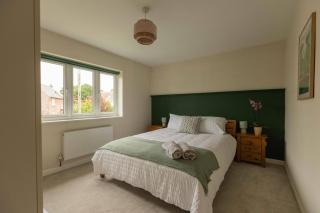 House - Sleeps 12 - Parking - Garden - 7
