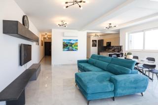 Bright 3-Bedroom Apartment with Sea Views& Terrace - St. Paul's Bay - 1