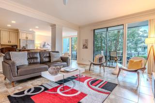 Harbour Town Haven Spacious 4Bd 4Ba Retreat - 1