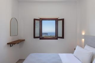 One bedroom Apartment-Sleeps 4 -Sea View-Parking - 2