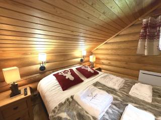 LE GRAND CERF Chalet en rondins avec SPA Jacuzzi - 9