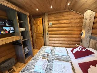 LE GRAND CERF Chalet en rondins avec SPA Jacuzzi - 1