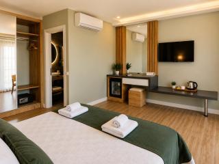 Bodrum Blue Bay Hotel & Restaurant - 8