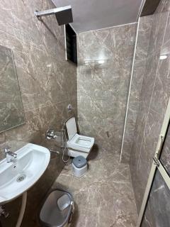Hotel Madhav Inn - 5