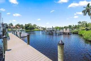 Flamingo Cove Cottage - 3