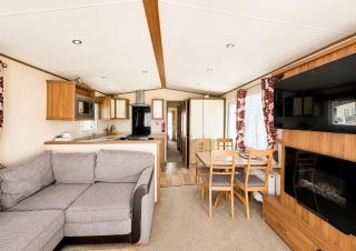 Modern Caravan At Felixstowe Beach Holiday Park In Suffolk Ref 55037Rc - 6