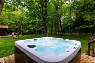 Shandelee Brook House - Hot Tub Serenity Peaceful Surroundings - 5 Mins to Livingston Manor - 7
