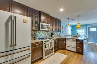 Downtown Gem: Walk to Restaurants & Palafox St! - 7