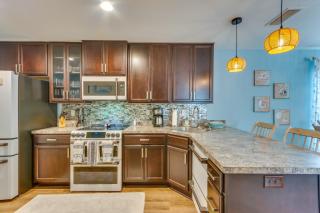 Downtown Gem: Walk to Restaurants & Palafox St! - 1