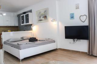 Durres City Apartments by Albia - 3