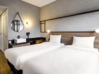 Ibis Aruja - 6