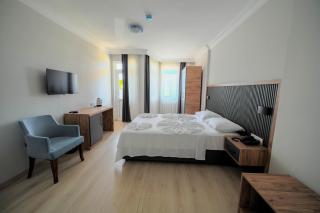 GOLDEN DAiSY HOTEL - 6