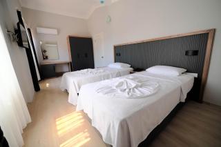 GOLDEN DAiSY HOTEL - 2
