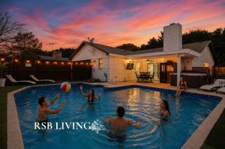 Luxurious 5BR 2BA Holiday Home with Pool, Grill, Sauna & Game Room - 0