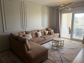 Modern 3BR Family Apartment - Amwaj Compound - 0