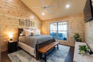 Riverfront Retreat Beach, Fishing & Trails - 4