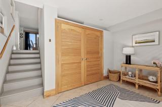 1012 Captain's Court - 9