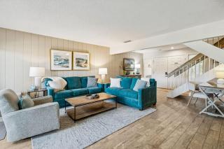 2098 Beach Wood - 2