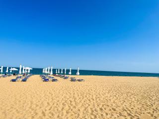Berlin Golden Beach Romance - 5