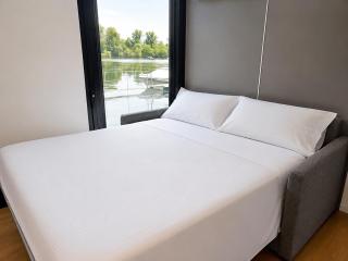 DIAMOND Bigigio House Boat - 0