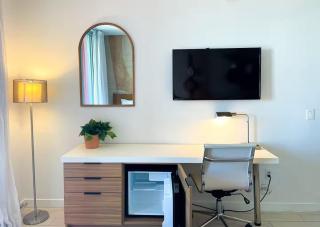 High-Floor Studio Intracoastal View - 8