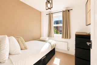 Games Room, Easily Sleeps up to 11, Gated Parking, WiFi - 4