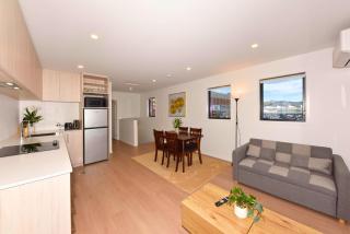 Urban Haven on Moorhouse Avenue - 1