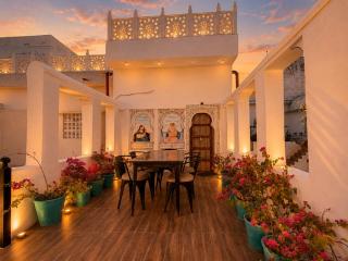 Amoraya - A Lake View Heritage Haveli - Old City Udaipur - 4