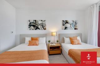 High Floor Studio w Resort Pool & Gym - 4