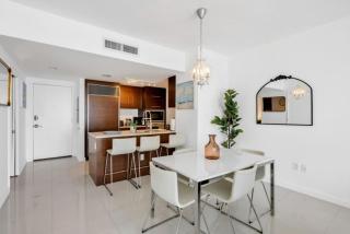 W Hotel Residence Bayview 2BR, 3 Pools, SPA, 4 restaurants, free gym classes 1609 - 5