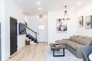 Lakehouse Luxe - 6