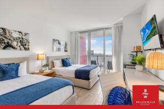 High-Floor Beachwalk Studio Bay View Balcony - 6