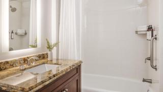 Lakeshore Reserve Resort 1BR Villa - 1