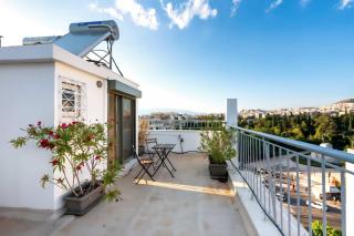 Spacious 3BD Apt with stunning view - 0