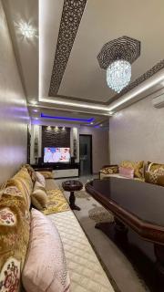 Spacious 3Bd & 2 Living Room Comfort Apartment - 4
