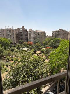 Central Antique Oasis in Mohandesin with park view - 8