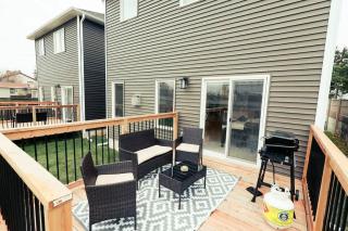 New 3-Bedroom Family Stay with BBQ 4 Minutes to the Falls - 8