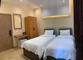 SR99 Hotel - 4