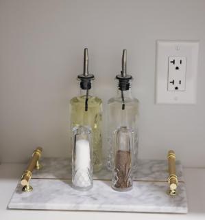 Stylish 1-Bedroom Basement Unit with Parking Near the Waterfall - 2