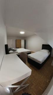 Gepflegte 3-Zimmer-Wohnung am Schloßparkbad - 7