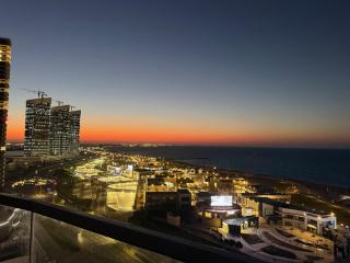 Mediterranean Sky Residence Seafront North Edge Towers - 4
